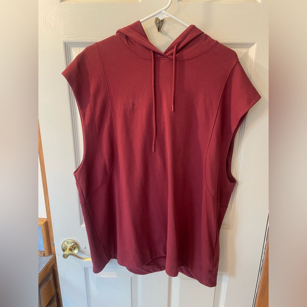 ATHLETA Sleeveless Pullover. Size XL